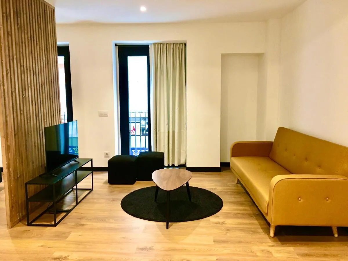 Loft De Diseno Con Balcon contacts