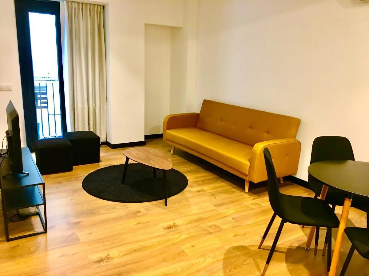 Loft De Diseno Con Balcon Apartment Figueres  0*, Figueres (Girona) Spain