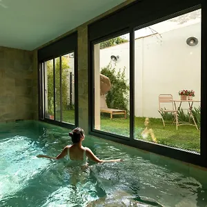 Loft Con Piscina Climatizada De Agua Salada Y Parking En El Centro De Figueras